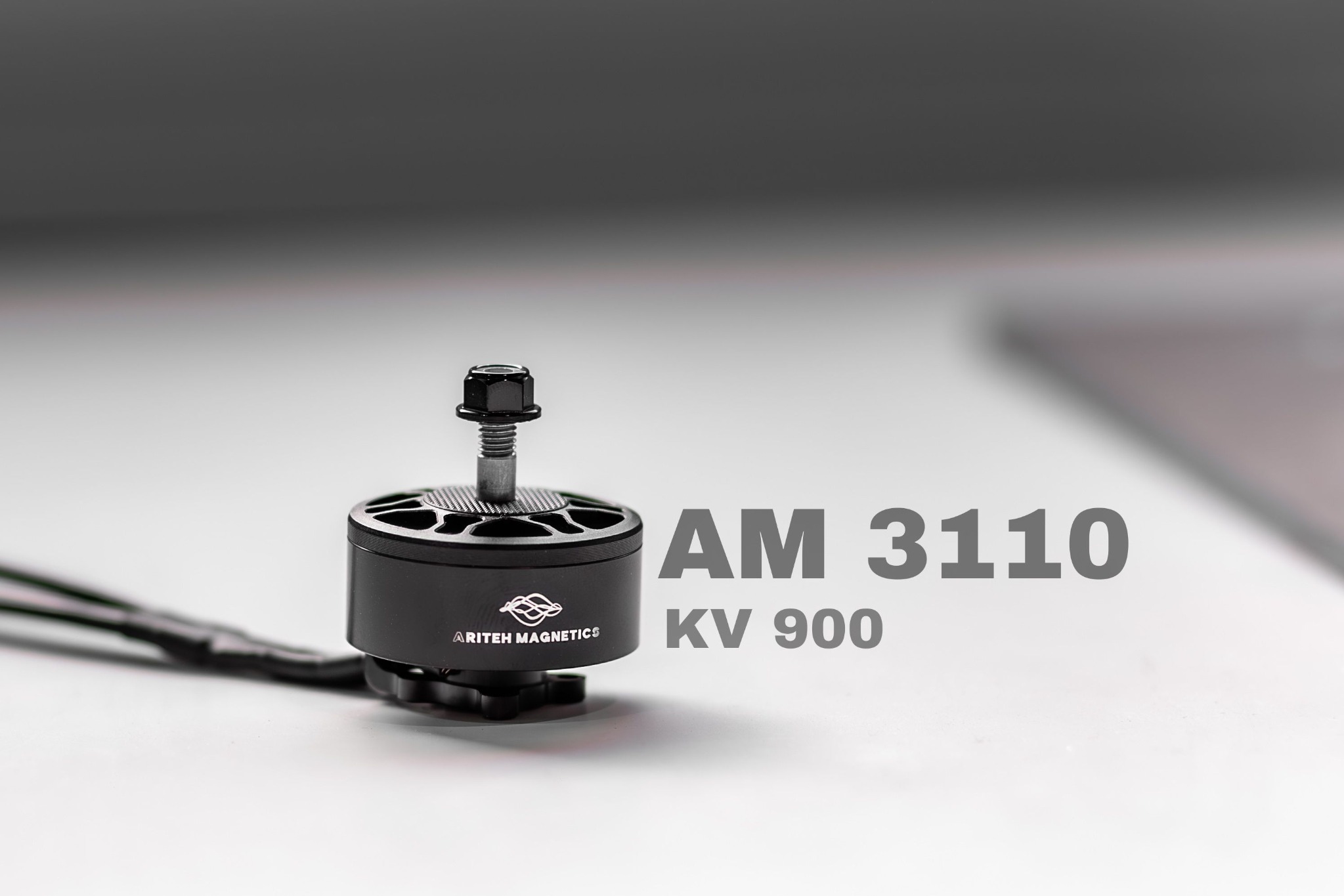 AM3110 KV900 brushless BLDC motors OEM ražošanai Latvijā